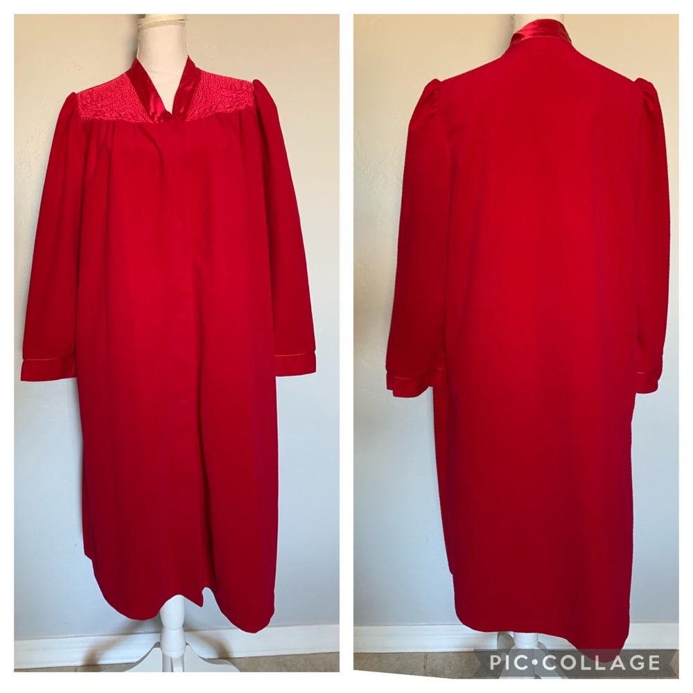 Vintage Quilted Robe